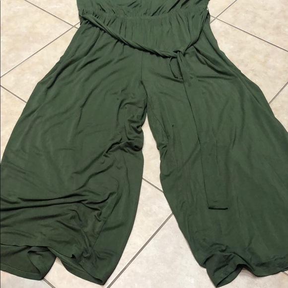 GAP jumpsuit worn once - Picture 3 of 5